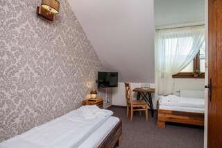 Отели типа «постель и завтрак» Mùlk Chëcz Kaszëbsko Miszewko Небольшой двухместный номер с 2 отдельными кроватями-3